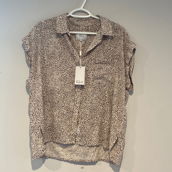 NWT Rails Button Down Top - Picture 3 of 6